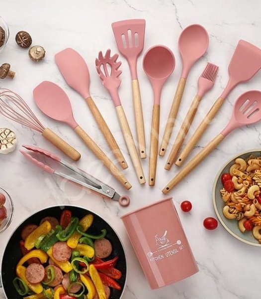 non-stick-cookware-laddle-and-kitchen-set-product-image