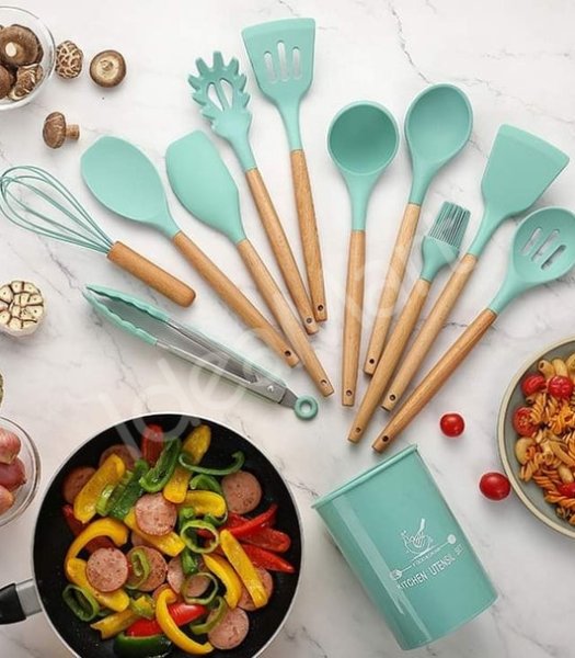 non-stick-cookware-laddle-and-kitchen-set-product-image