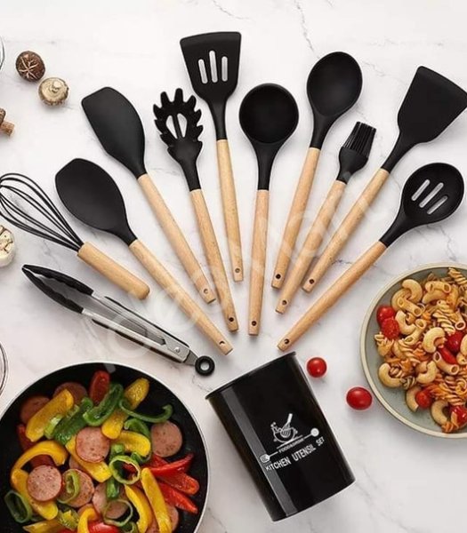 non-stick-cookware-laddle-and-kitchen-set-product-image