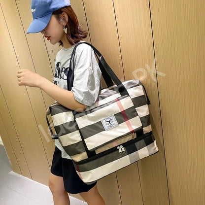 folding-travel-bag-with-handle-for-multifunctional-sports-storage-use-product-image