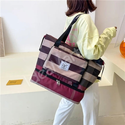 folding-travel-bag-with-handle-for-multifunctional-sports-storage-use-product-image