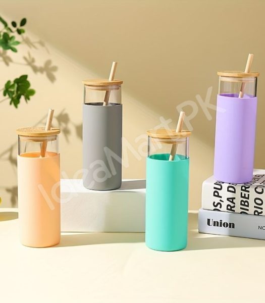 drinking-bottle-550ml-glass-with-wood-lid-straw-silicone-sleeve-for-juice-yogurt-product-image