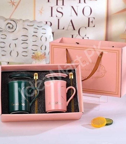 heart-pattern-ceramic-couple-mugs-set-with-spoon-lid-for-coffee-tea-product-image