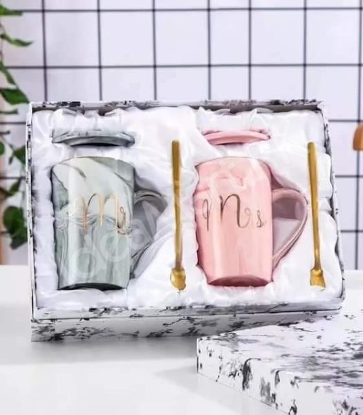 ceramic-mr-mrs-couple-mugs-set-with-spoon-lid-for-tea-coffee-product-image