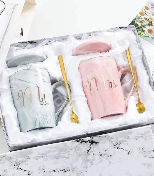 ceramic-mr-mrs-couple-mugs-set-with-spoon-lid-for-tea-coffee-product-image