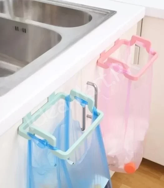 hanging-trash-bag-holder-over-cabinet-door-garbage-bag-rack-product-image