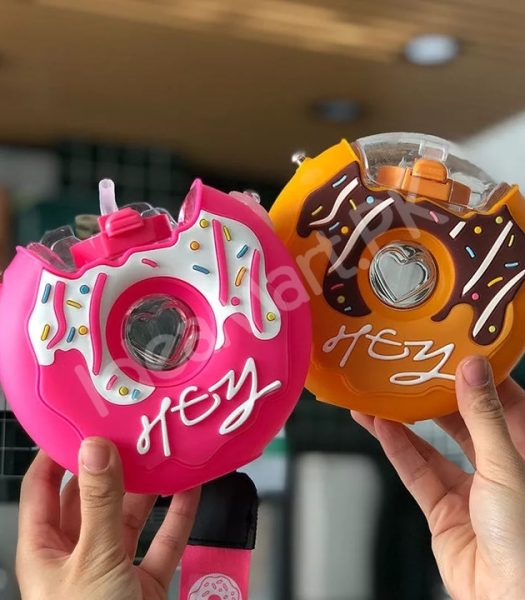 donut-shaped-380ml-plastic-water-bottle-with-adjustable-carrying-strap-spout-product-image