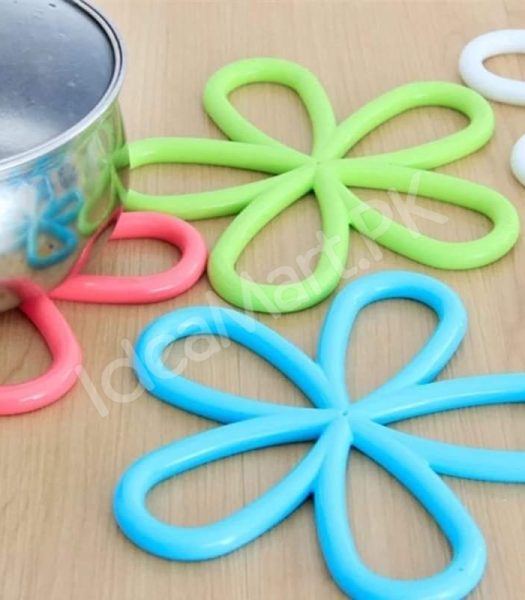 silicone-heat-resistant-non-slip-flower-hot-pad-for-teapots-mugs-and-hot-dishes-product-image