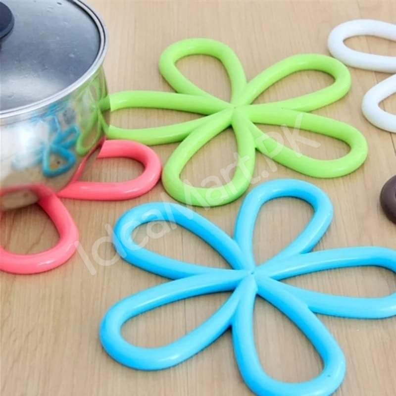 silicone-heat-resistant-non-slip-flower-hot-pad-for-teapots-mugs-and-hot-dishes-product-image