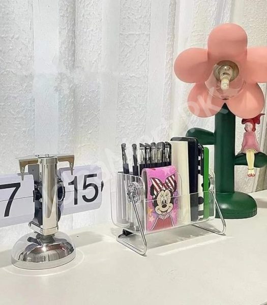 clear-acrylic-rotating-storage-organizer-with-metal-stand-for-remote-glasses-cosmetics-product-image