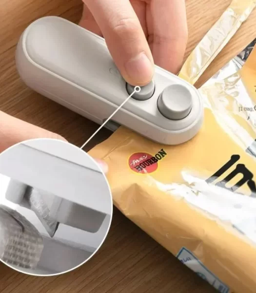 mini-rechargeable-sealing-machine-portable-heat-sealer-for-snack-bags-food-storage-kitchen-use-strong-seal-usb-charging-lightweight-easy-to-use-product-image