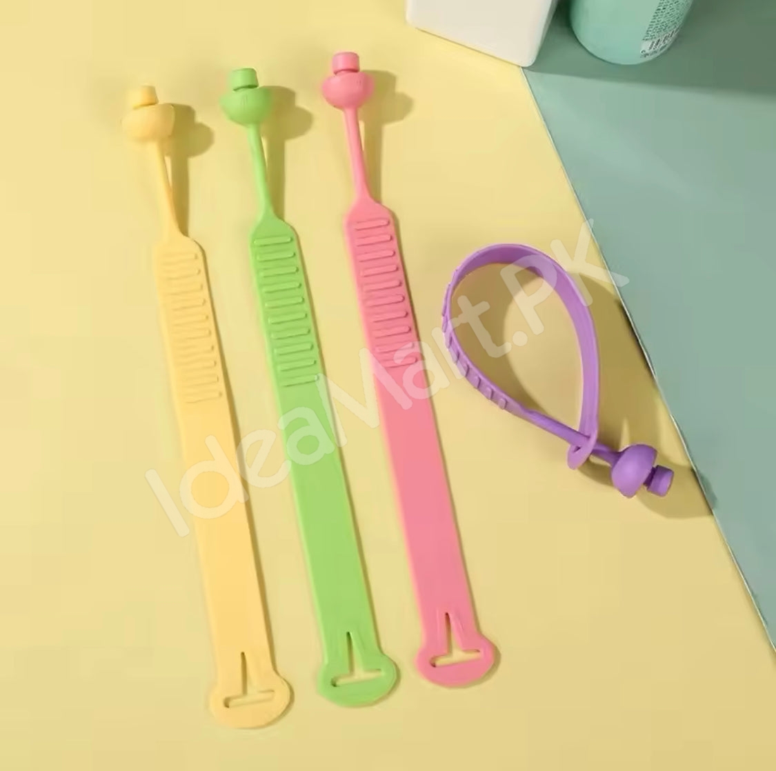 pack-of-3-adjustable-silicone-toilet-seat-lifter-handle-touch-free-lid-lift-tool-universal-fit-colorful-bathroom-accessory-product-image
